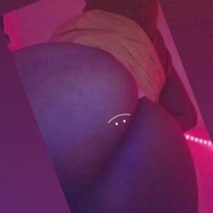 Culona morena sin lugar disponible ahora